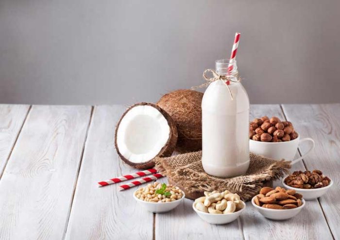 Vegane Milchalternativen im Vergleich – Mandelmilch, Kokosmilch und Mehr